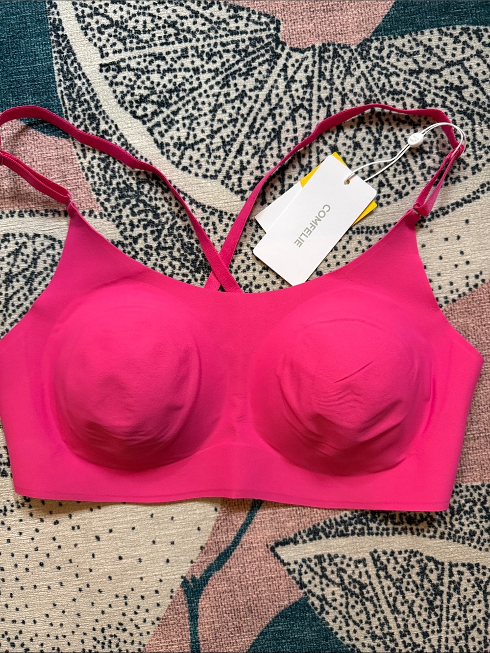 Comfelie Women's Seamless Molded Cup Bralette - Hot Pink